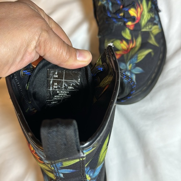 Dr. Martens Castel Floral Lace-up Ankle Boots Women’s Size 7 - Picture 9 of 11